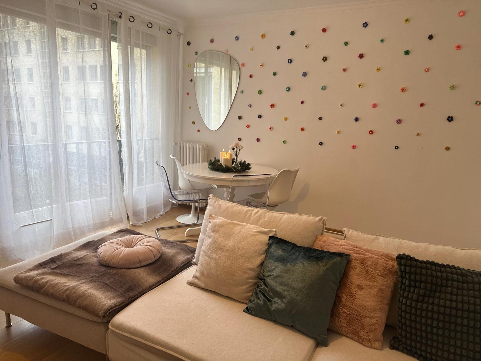 Cozy 3 Bedroom Apartment Dans Republique Париж Екстер'єр фото
